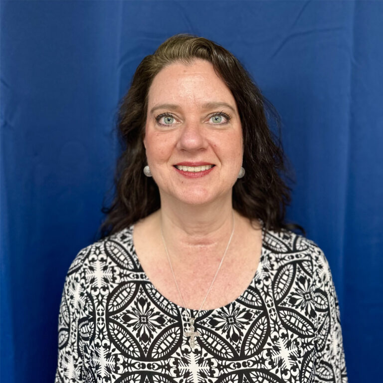 Carolyn Love headshot