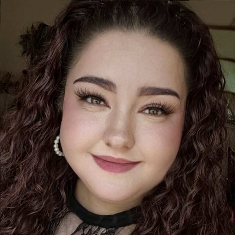 Melanie Lirette Headshot