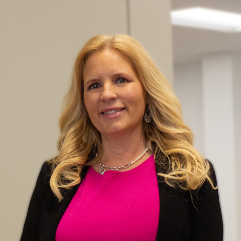 Sara Redding headshot