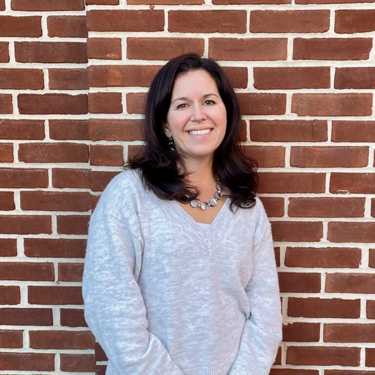 Erin Hoenle headshot